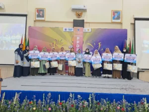 Pemberian Apresiasi 10 TK Terbaik Warnai Resepsi Milad SD Muhlas Ke-57