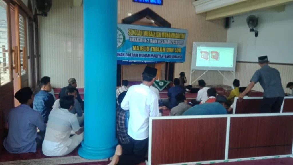 Sekolah Mubaligh Majelis Tabligh PDM Banyuwangi Angkatan II Gelar Pertemuan Kedelapan di Srono