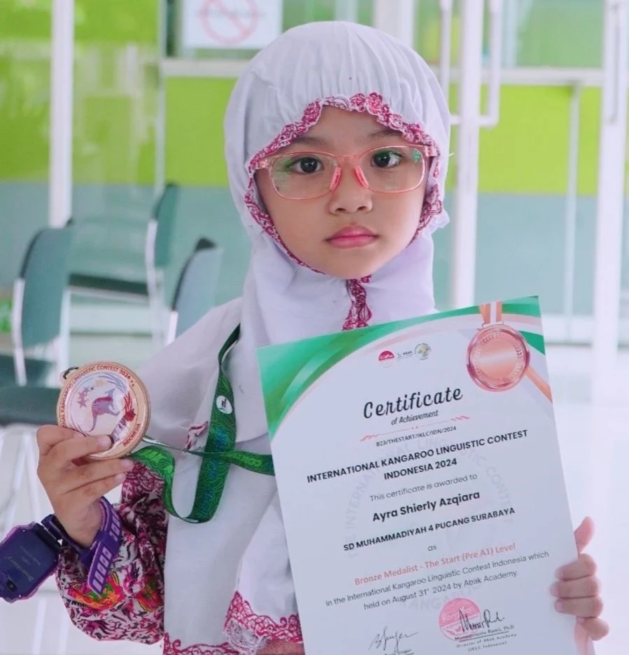 Ayra Shierly Azqiara: Pelukis Cilik Berprestasi dan Langganan Juara
