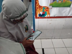 Belajar Menyenangkan: Siswa SD Muri Jelajahi Dunia Hewan Lewat AR