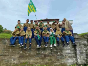 Hizbul Wathan SD Muri Jelajah Alam: Petualangan Menyenangkan di Situs Giri Kedaton