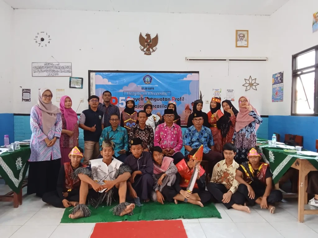 Pesona Bhineka Tunggal Ika di Gelar Karya SMP Muhammadiyah 17 Laren Lamongan