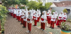 Murid SD Muhammadiyah Kota Blitar Mengikuti Apel Pagi Setiap Hari Senin