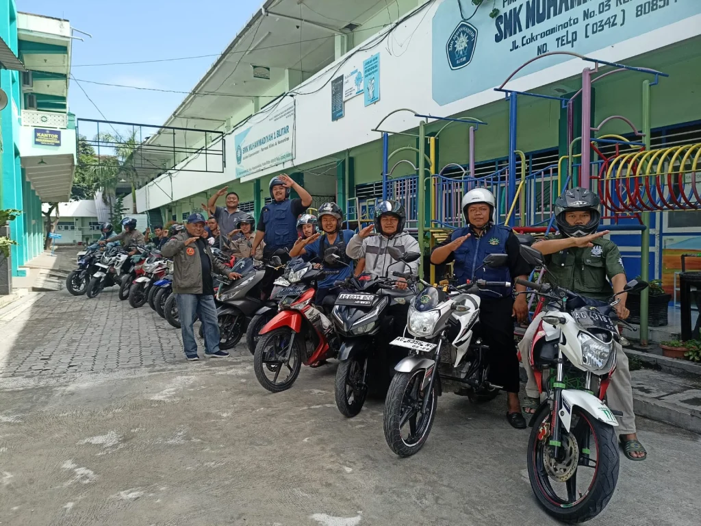 Heboh! BikersMu Chapter Kota Blitar Gelar Rolling City Perdana Penuh Makna