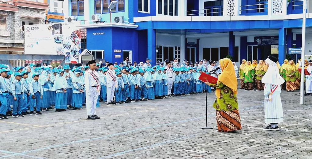 Peringati Milad ke-111 Aisyiyah di SDMM dengan Kegiatan Upacara Bersama