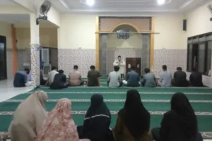 Santri MBS Smamuga Antusias Mengikuti Kajian Subuh Bedah Kitab Riyadus Sholihin
