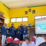 Sosialisasi Kolaborasi Mahasiswa KKN Fakultas Hukum-Psikologi di SDN 300 Gresik