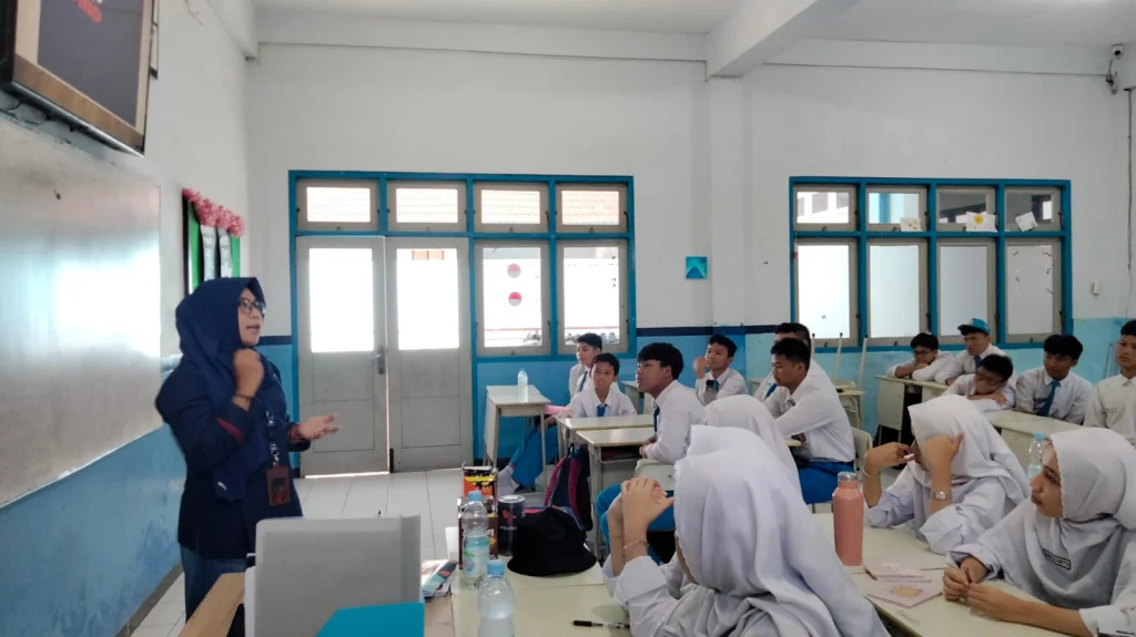 Orang Tua Mengajar Spemdalas: Linda Soraya Bahas Transformasi Digital PT Pos Indonesia