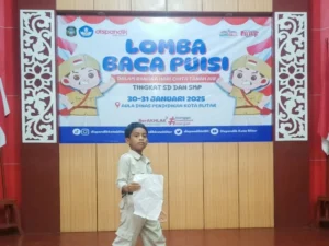 Murid SD Muhammadiyah Kota Blitar Mengikuti Lomba Baca Puisi Tingkat SD Se-Kota Blitar