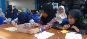 Budayakan Literasi, Siswa SD Muhammadiyah 3 Ikrom Wage Membuat Puisi Jepang Bersama