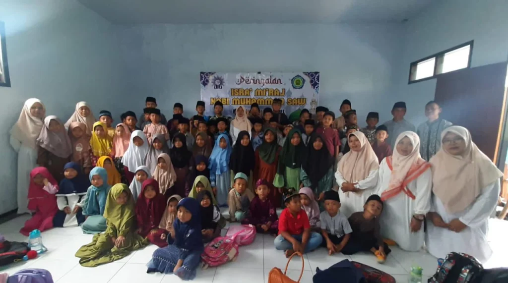 MIM 12 Ngampel dan BA Aisyiyah Ngampel Berkolaborasi Memperingati Isra Mikraj