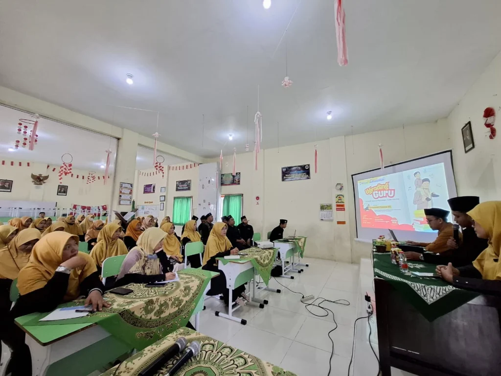 Upgrading Guru SD MUTU Paiton: Mendidik Sepenuh Hati dengan Joyful Learning