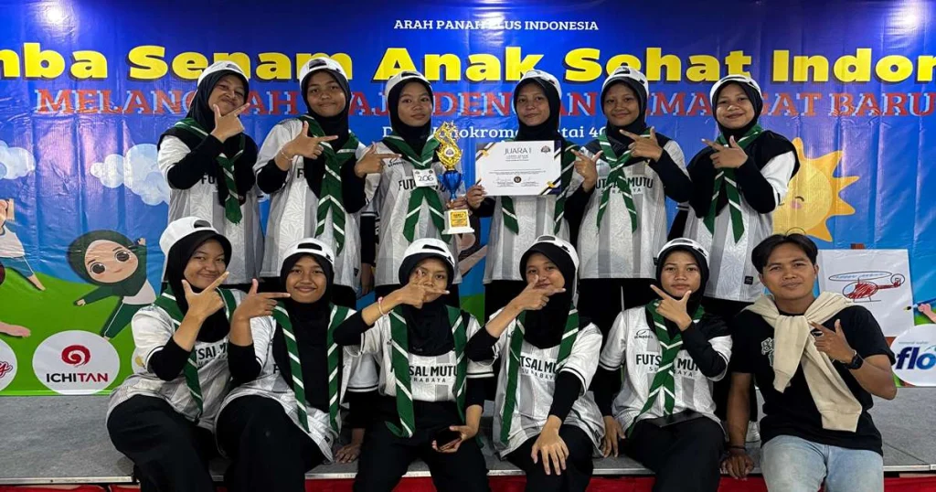 Bersaing dengan SMA, Siswa SMP Muhammadiah 7 Surabaya Juarai Lomba Senam Tirakat Jatim