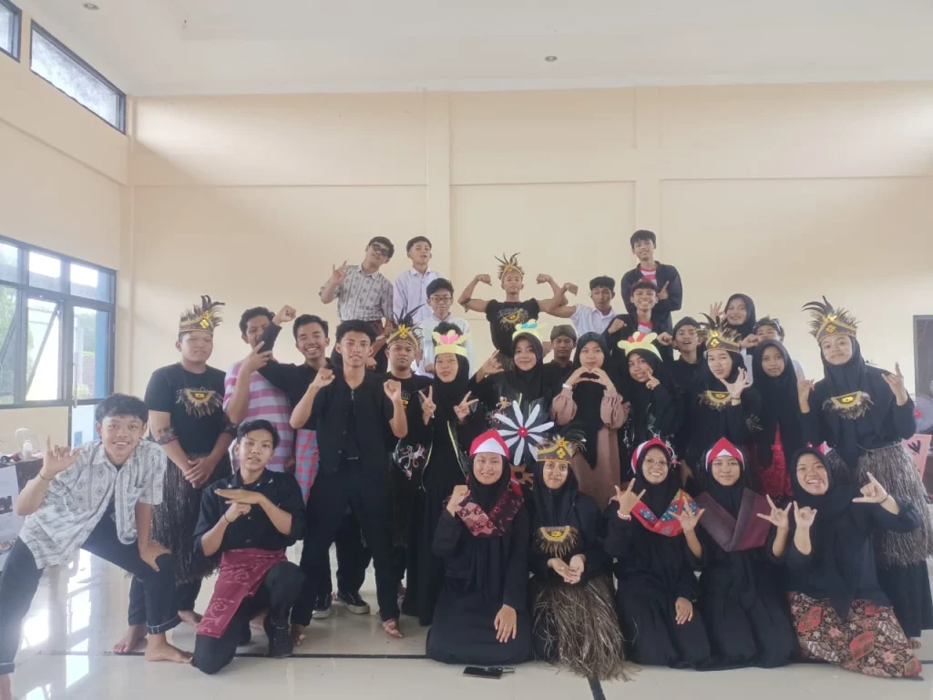 Guru Smampat Implementasikan Pendidikan Pancasila dengan Kreatif