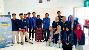 Mahasiswa KKN UMG Adakan Pelatihan Elektronika dengan Mikrokontroler di MA Ihyaul Islam