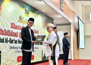 SDM 18 Surabaya Sukses Gelar Wisuda Khotmil Quran dan Tahfidzul Quran