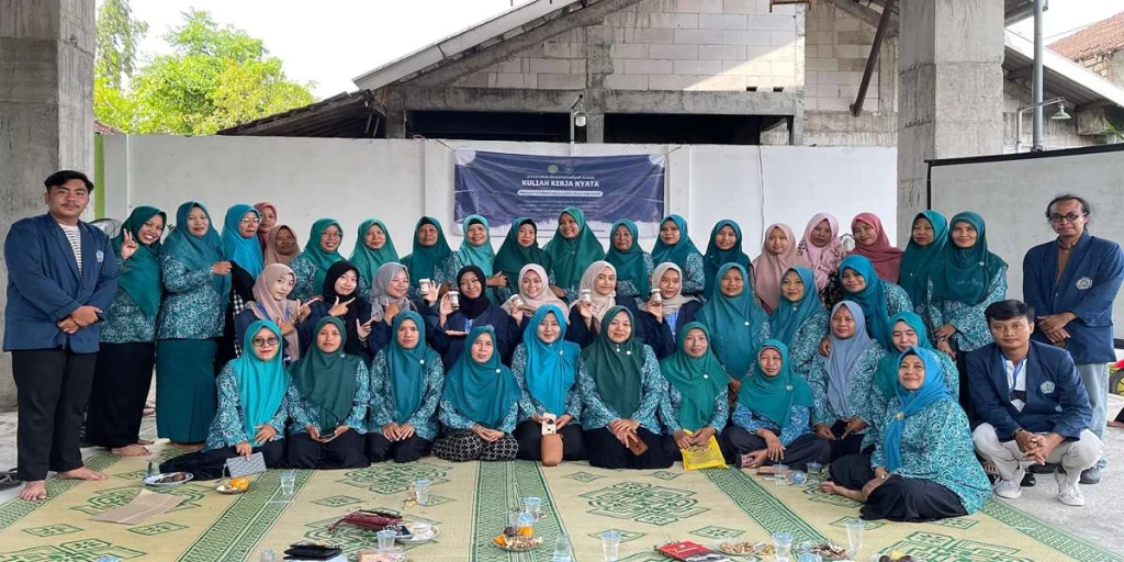 Pengetahuan Pengolahan Bandeng: Sosialisasi Keterampilan Pembuatan Abon Bandeng Abang