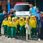 Murid KB ABA Jatinom Kabupaten Blitar Belajar Mengenal Ambulans BMA dalam Puncak Topik
