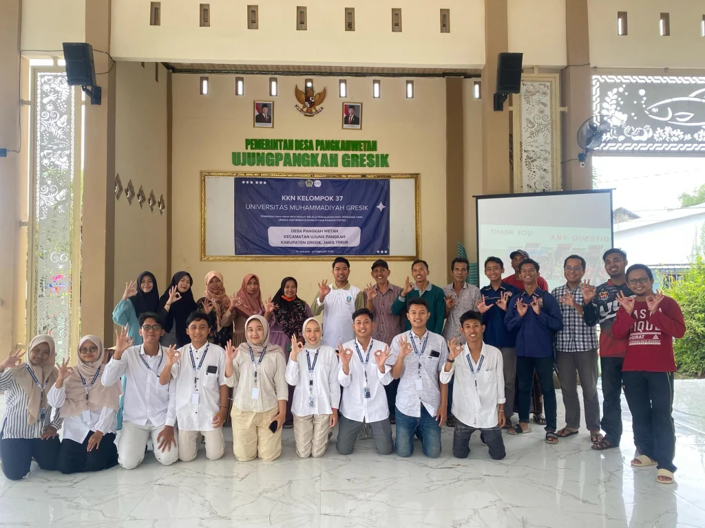 Tantangan dan Peluang Pengolahan Sampah Organik dengan Media Maggot di Desa Pangkahwetan