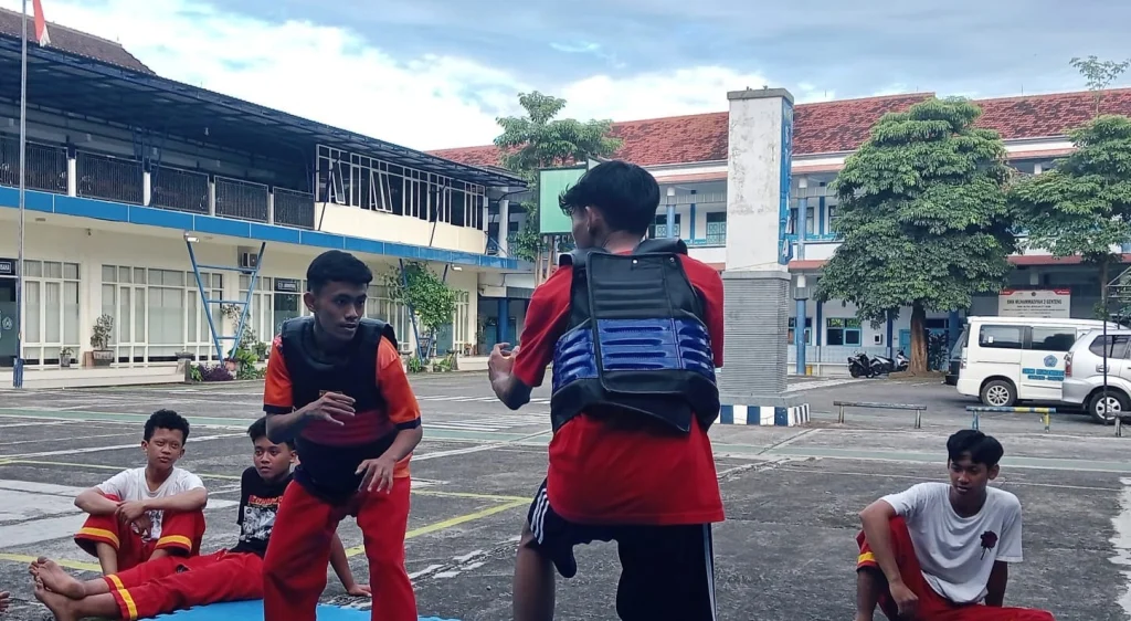 Tapak Suci SMK Muda Genteng Adakan Latihan Sabung