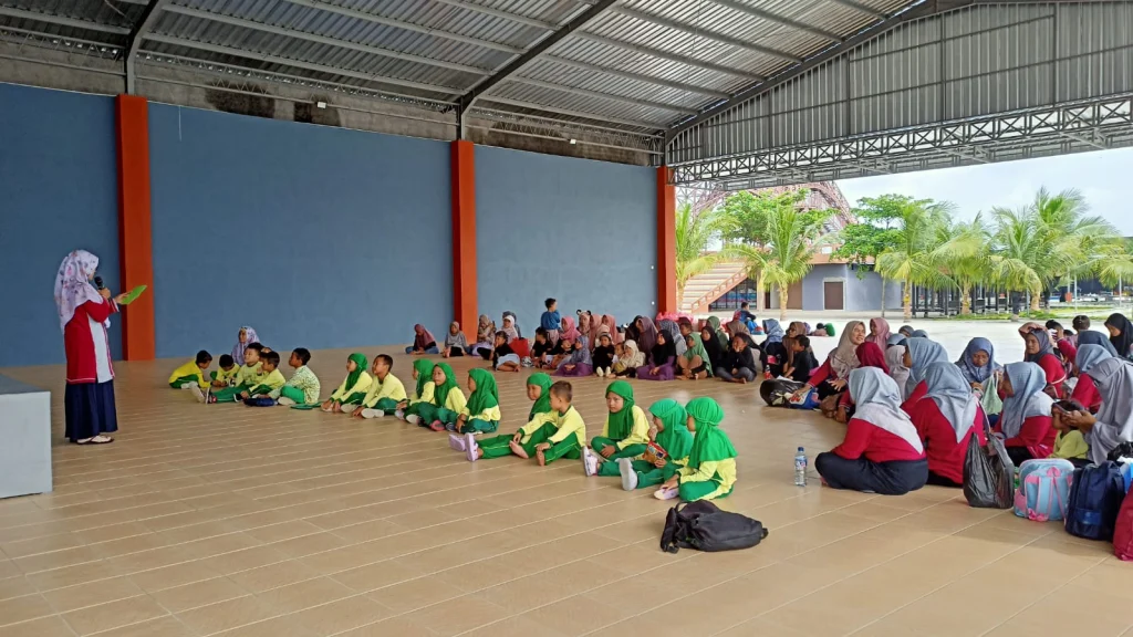 Rayakan Ulang Tahun, Murid TK Aisyiyah Tejoasri Ini Berbagi Kebahagiaan