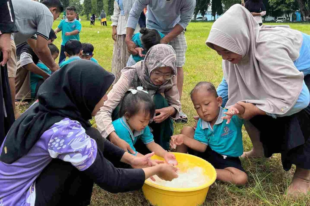 Seru! Logika Kids Asah Kemampuan Sensorik Anak Lewat Outbound Stimulasi Taktil