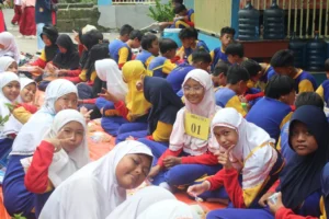 Ikwam Sekolah Kreatif Menganti Gelar Kegiatan Makan Bersama 4 Sehat 5 Sempurna