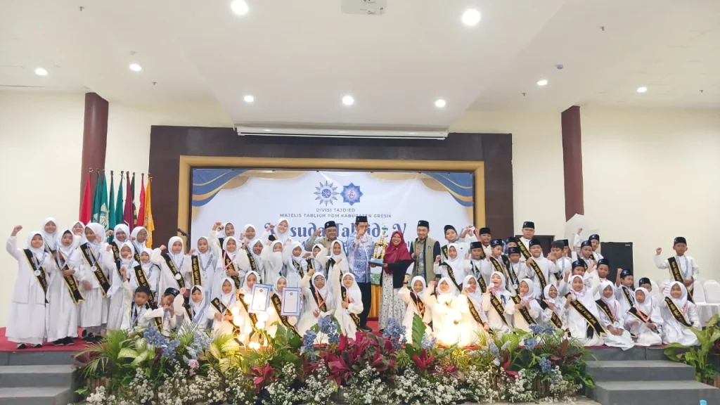 Berlian School Raih Penghargaan dalam Wisuda Tahfidh BTC PDM Gresik