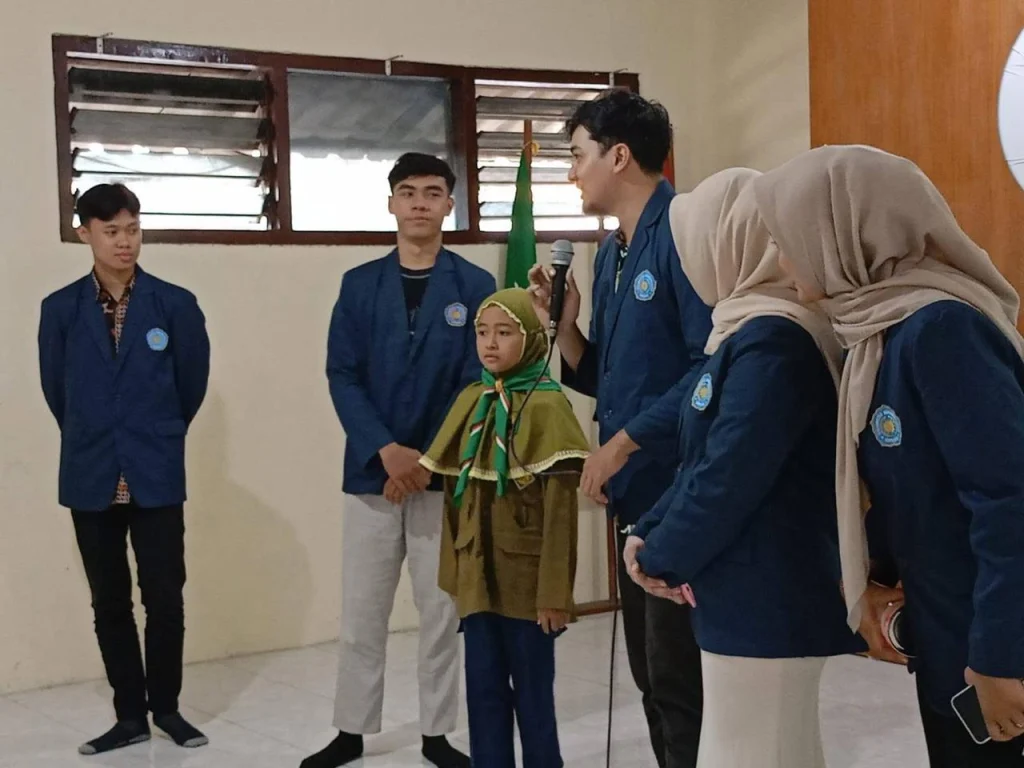 Mahasiswa KKN UMG Gelar Sosialisasi Menabung untuk Siswa SD Muhammadiyah 1 Kebomas