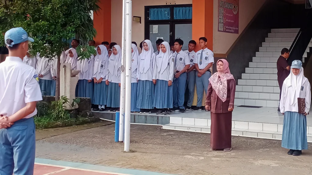 Menanamkan Adab, Membangun Masa Depan: Pesan Inspiratif Kepala Smamuga Tulangan Sidoarjo