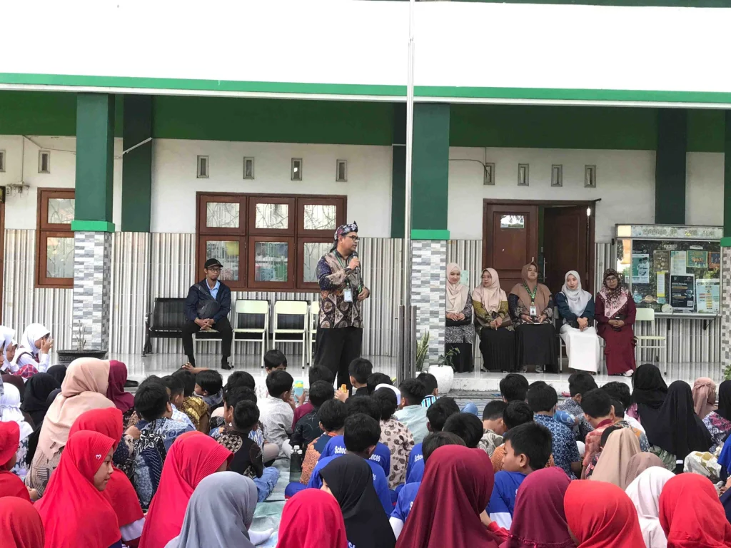 SD Almadany Launching Logo Milad ke-7