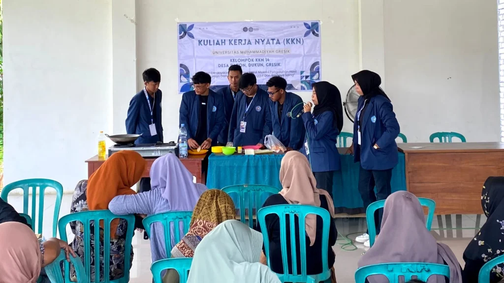 Inovasi Pemanfaatan Pelepah Pisang Menjadi Produk Cemilan Kreatif dan Sosialisasi Sertifikasi Halal