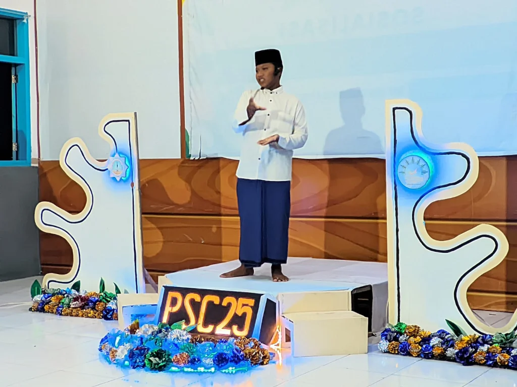 Grand Final PSC 2025: Santri PP MBS Tuban Tunjukkan Bakat Orasi Tiga Bahasa