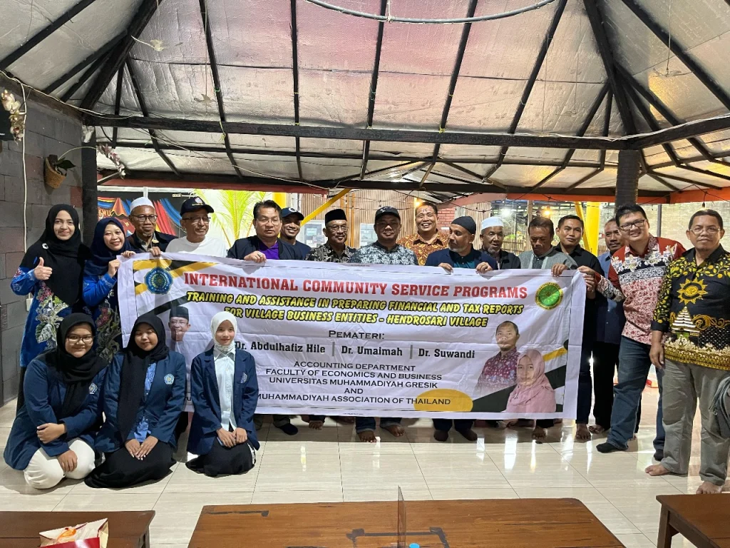 Prodi Akuntansi UMG Gandeng Muhammadiyah Association of Thailand Selenggarakan International Community Service Programs di Gresik