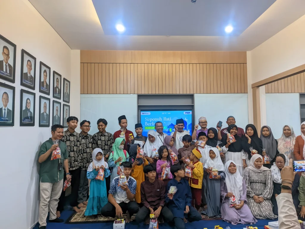 PNM BUMN Jember Berbagi Kebahagiaan Ramadan Bersama Anak-Anak LKSA Nurul Husna
