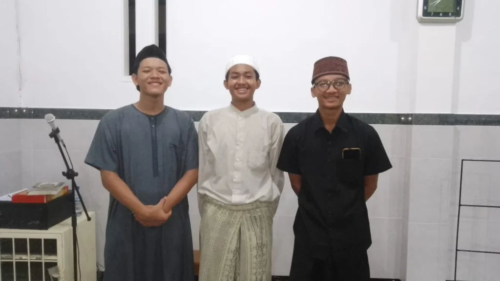 Ramadan Penuh Berkah, Santri Mu’allimin Yogyakarta Ini Pimpin Tarawih di Jalen