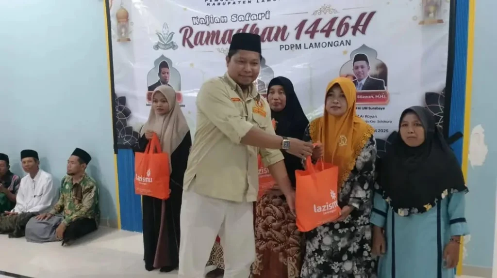 Safari Ramadan 1446 H Perdana PDPM Lamongan, Tebar Kebaikan di Desa Cerme