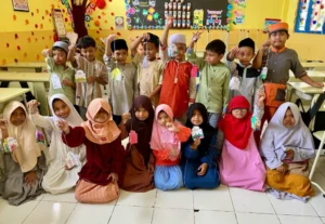 Lampion Masjid Warnai Kreativitas Ramadan Siswa SD Muhammadiyah 1 Kebomas