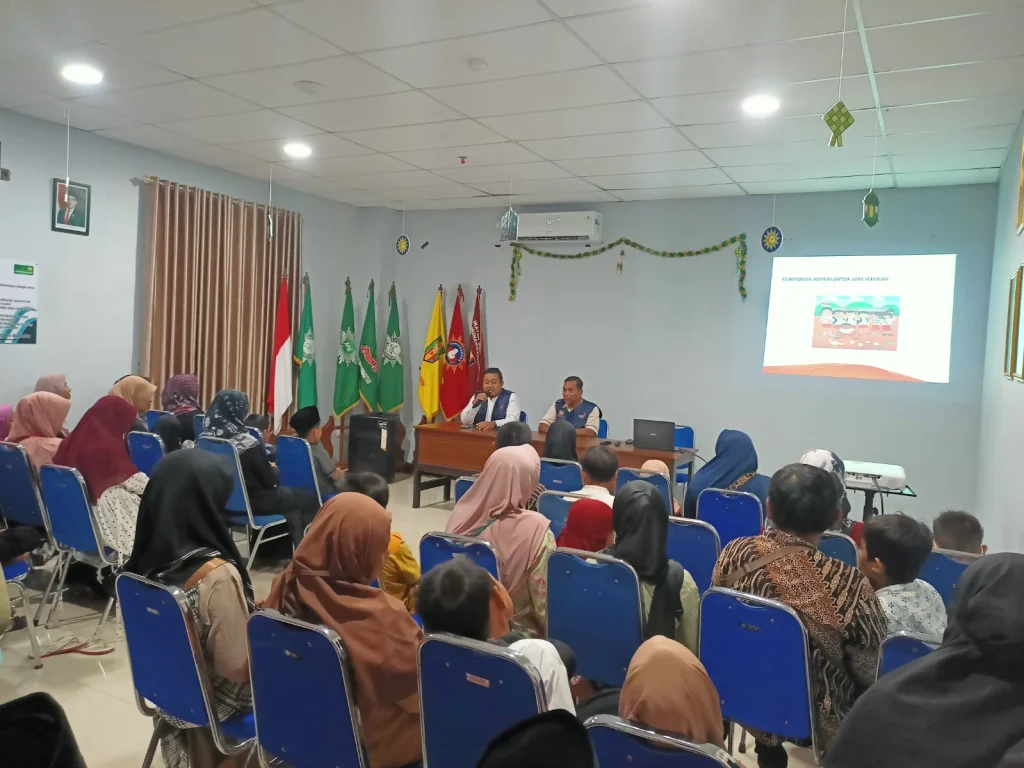 Kado Ramadan untuk Yatim dan Dhuafa, KL Lazismu RSI Aminah Blitar Hadirkan Kebahagiaan