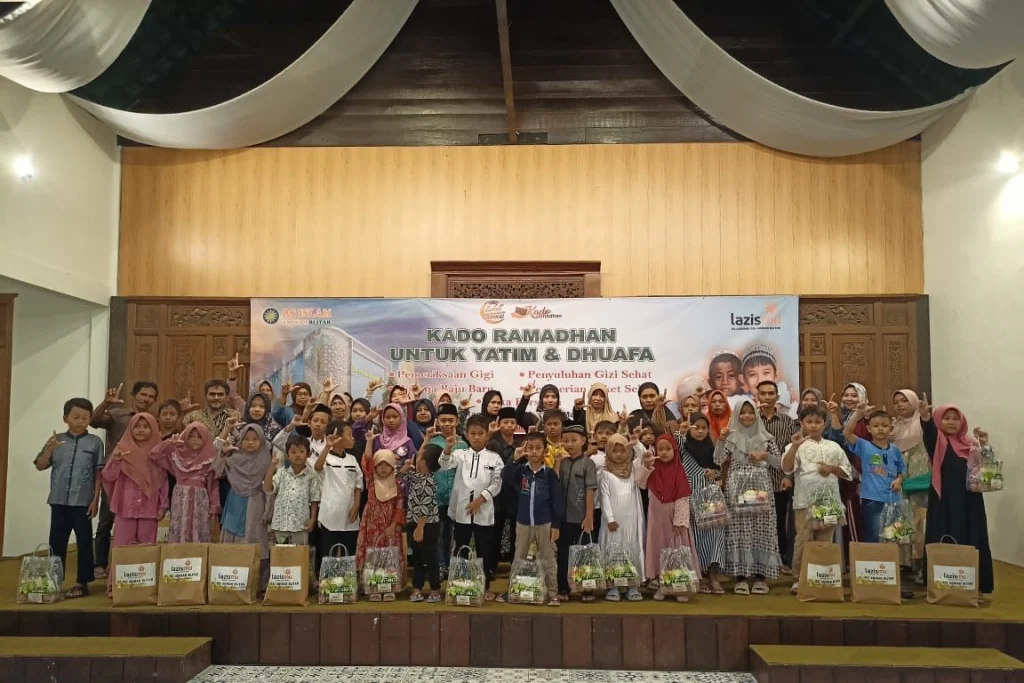Buka Puasa Penuh Haru dan Kehangatan Bersama KL Lazismu RS Islam Aminah Blitar