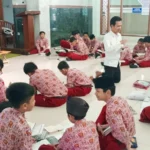 Murid SD Muhtar Antusias Belajar Tajwid di Masjid At-Taqwa Selama Ramadan