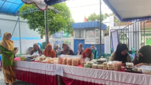 Pimpinan Cabang Aisyiyah Ngunut Gelar Bazar Ramadan 1446 H dengan Meriah