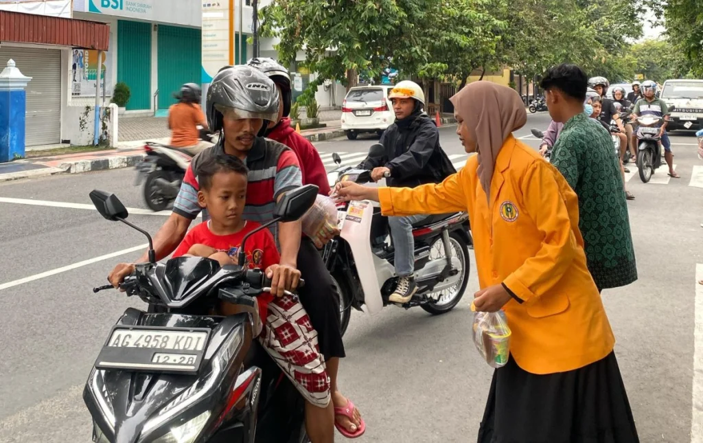 Baitul Arqom SMK Muhammadiyah 1 Blitar: Dua Hari Penuh Makna, Ditutup dengan Berbagi Takjil