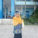 Makin Tambah Usia Tak Surutkan Guru Ini Terus Berkarya