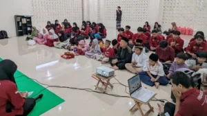 Tingkatkan Kepedulian Sosial, Himaseta Unej Sambangi LKSA Nurul Husna