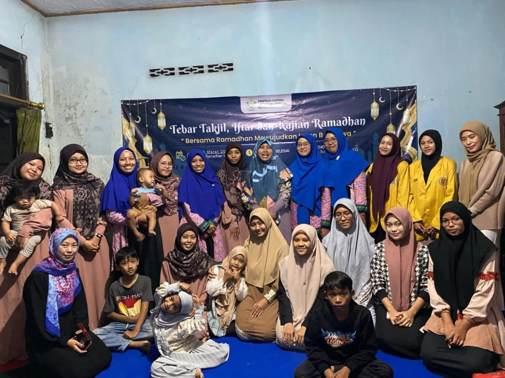 Tebar Takjil, Iftar, dan Kajian Ramadan