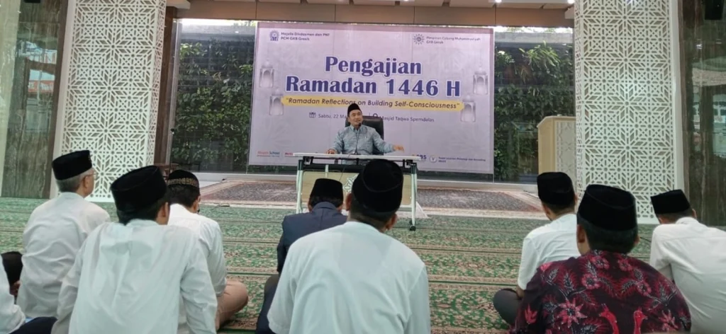 Self-Consciousness Pendidik, Ini Kata Rektor UM Surabaya