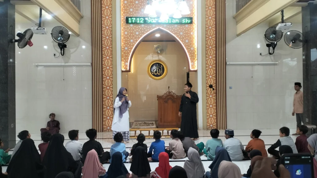 Dakwah Organizer SMP Mudipat Porong, Siswa Turun Langsung ke Masyarakat