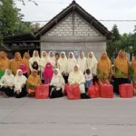 Berkah Ramadan: PRA dan PRNA Kedungwaras Berbagi 150 Paket Takjil