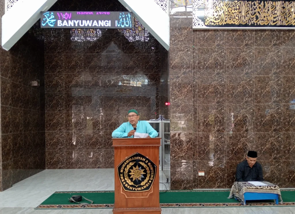 Praktik Khutbah Jumat Semarakkan Baitul Arqam Guru dan Karyawan SMK Muda Genteng